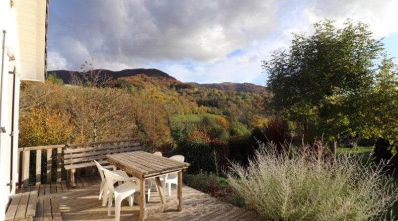 Cantal Gite Au Pied Du Griou Super Lioran Saint-Jacques-des-Blats Exterior foto